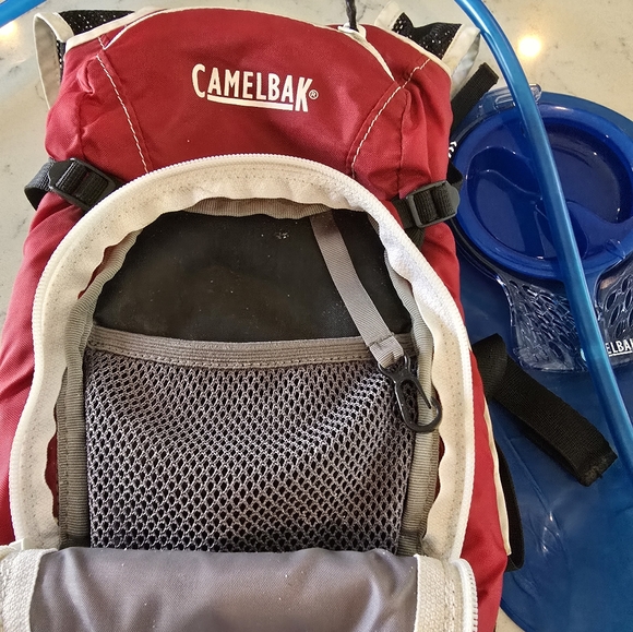 CamelBak Mini 1.5L Youth pack and Bladder - Picture 4 of 4
